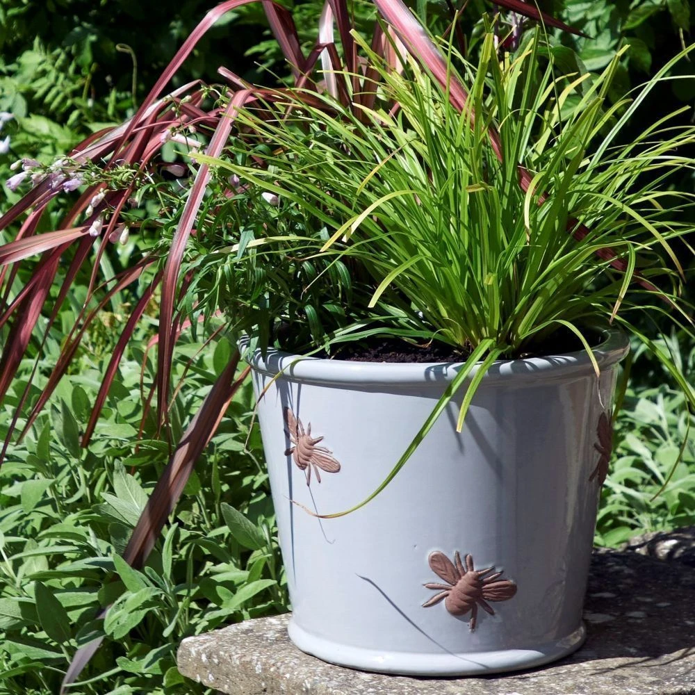 Woodlodge 38cm Green Bee Planter 2 Woodlodge 38cm Green Bee Planter - Image 2